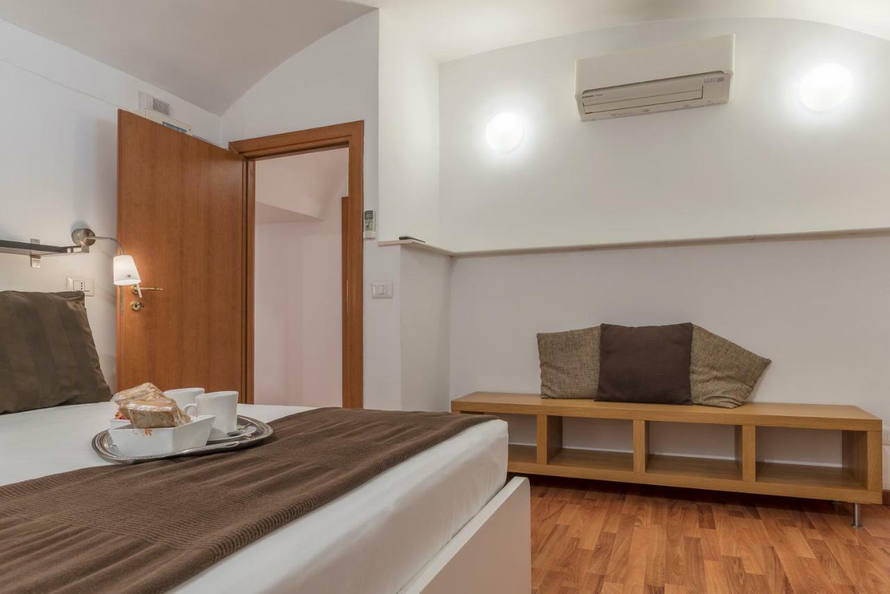 Vatican Museums Apartment *